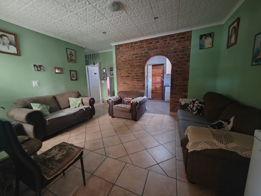 3 Bedroom Property for Sale in Perm Gardens Western Cape